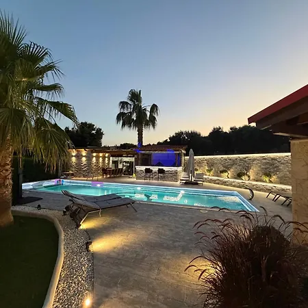 Helios Luxury Sea View With Private Pool Gym And Bbq Area *