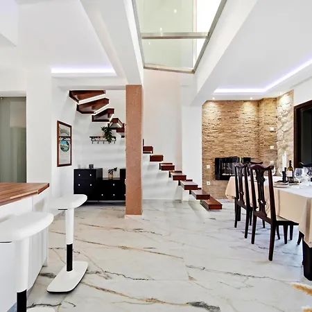 Helios Luxury Sea View With Private Pool Gym And Bbq Area Ποσείδι