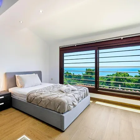 Βίλα Helios Luxury Sea View With Private Pool Gym And Bbq Area *