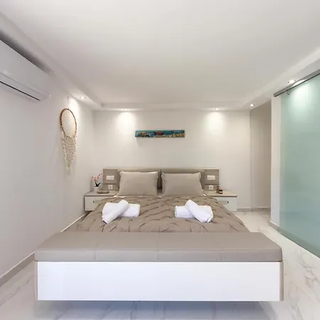 Helios Luxury Sea View With Private Pool Gym And Bbq Area
