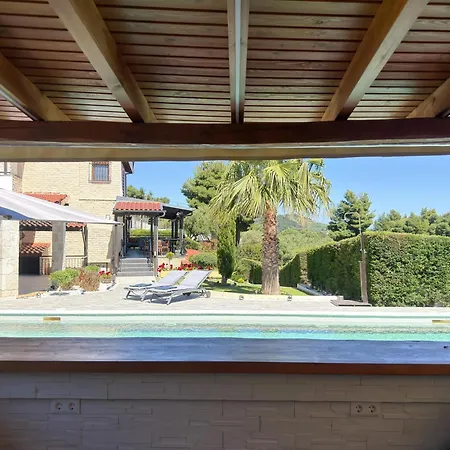 Helios Luxury Sea View With Private Pool Gym And Bbq Area
